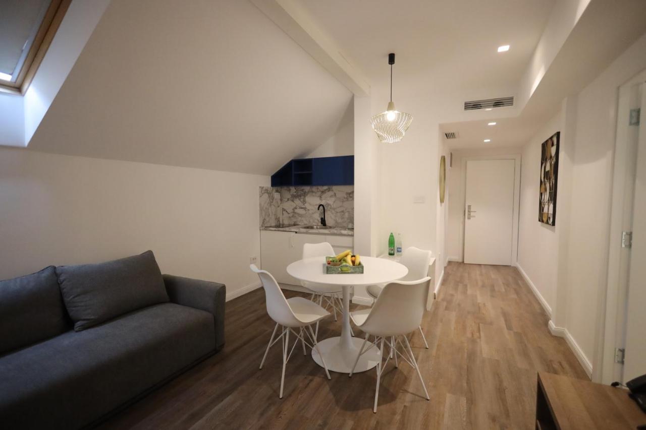 Royal Wellness And Spa Рума Екстериор снимка
