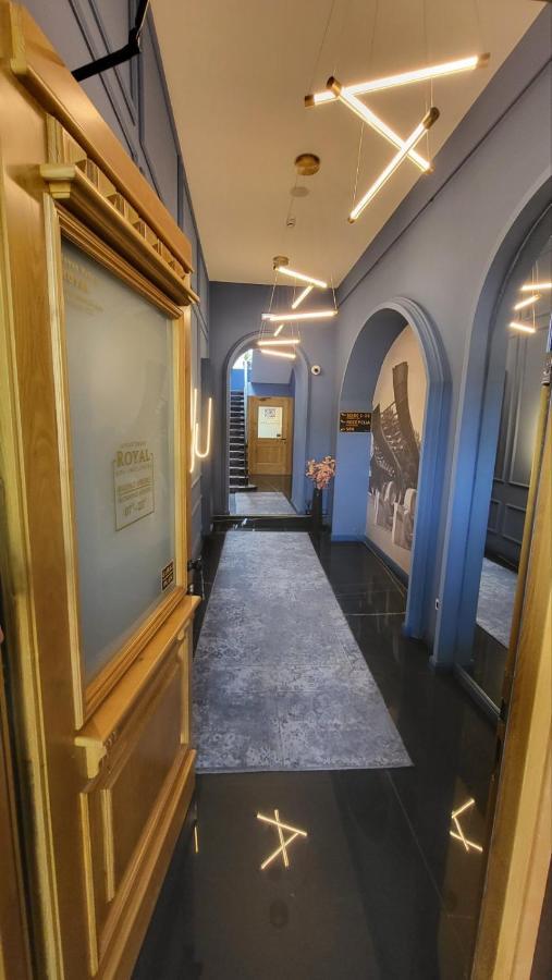 Royal Wellness And Spa Рума Екстериор снимка