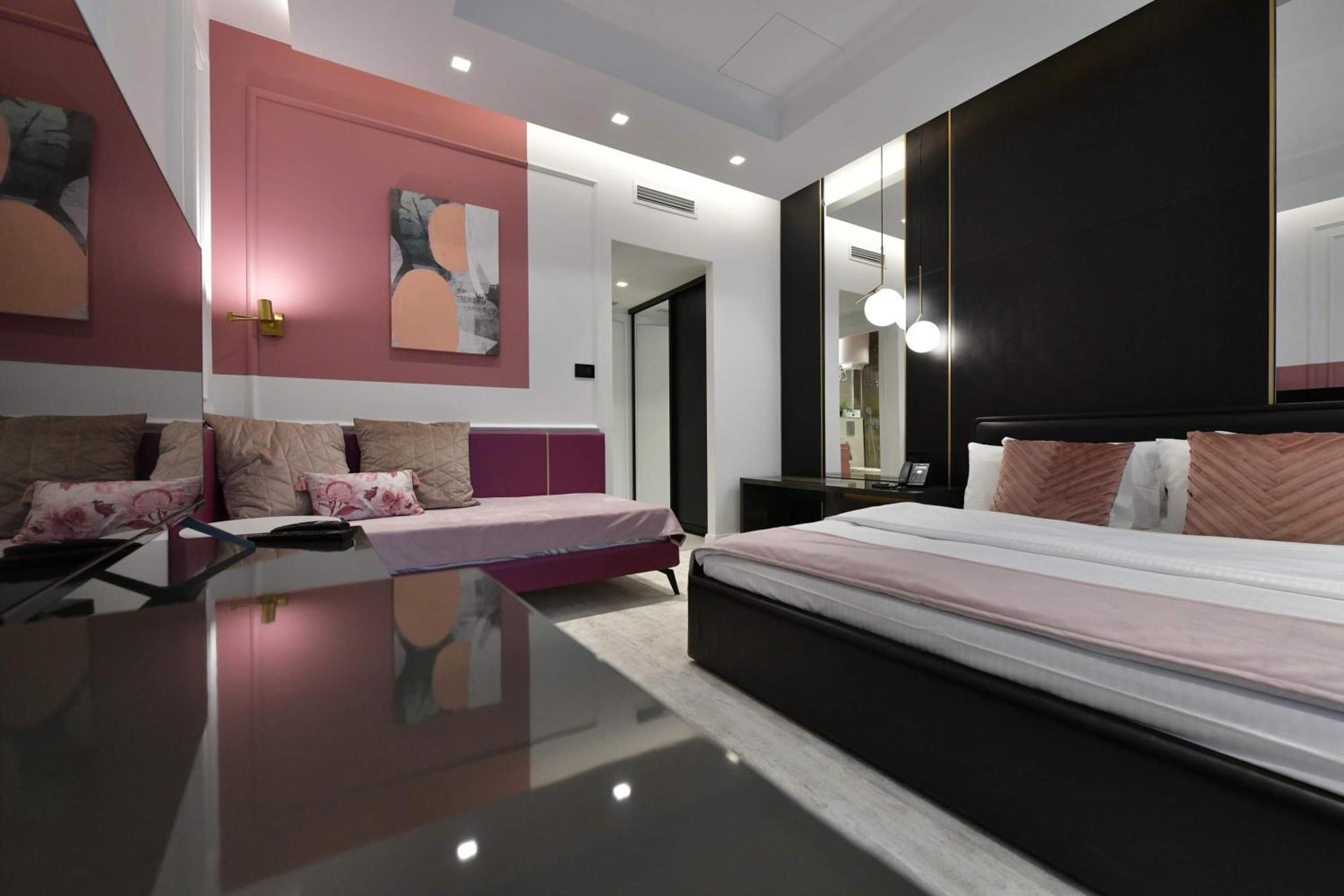 Royal Wellness And Spa Рума Екстериор снимка